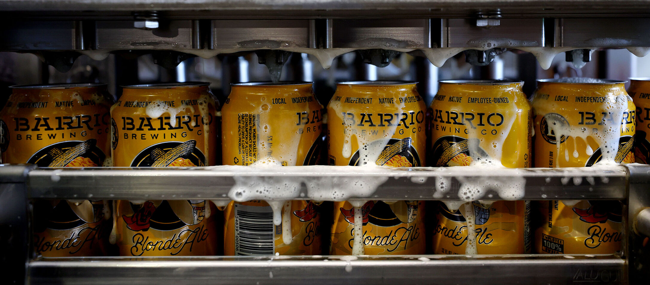 Trump's aluminum tariff another hit to 大象APPbeer makers
